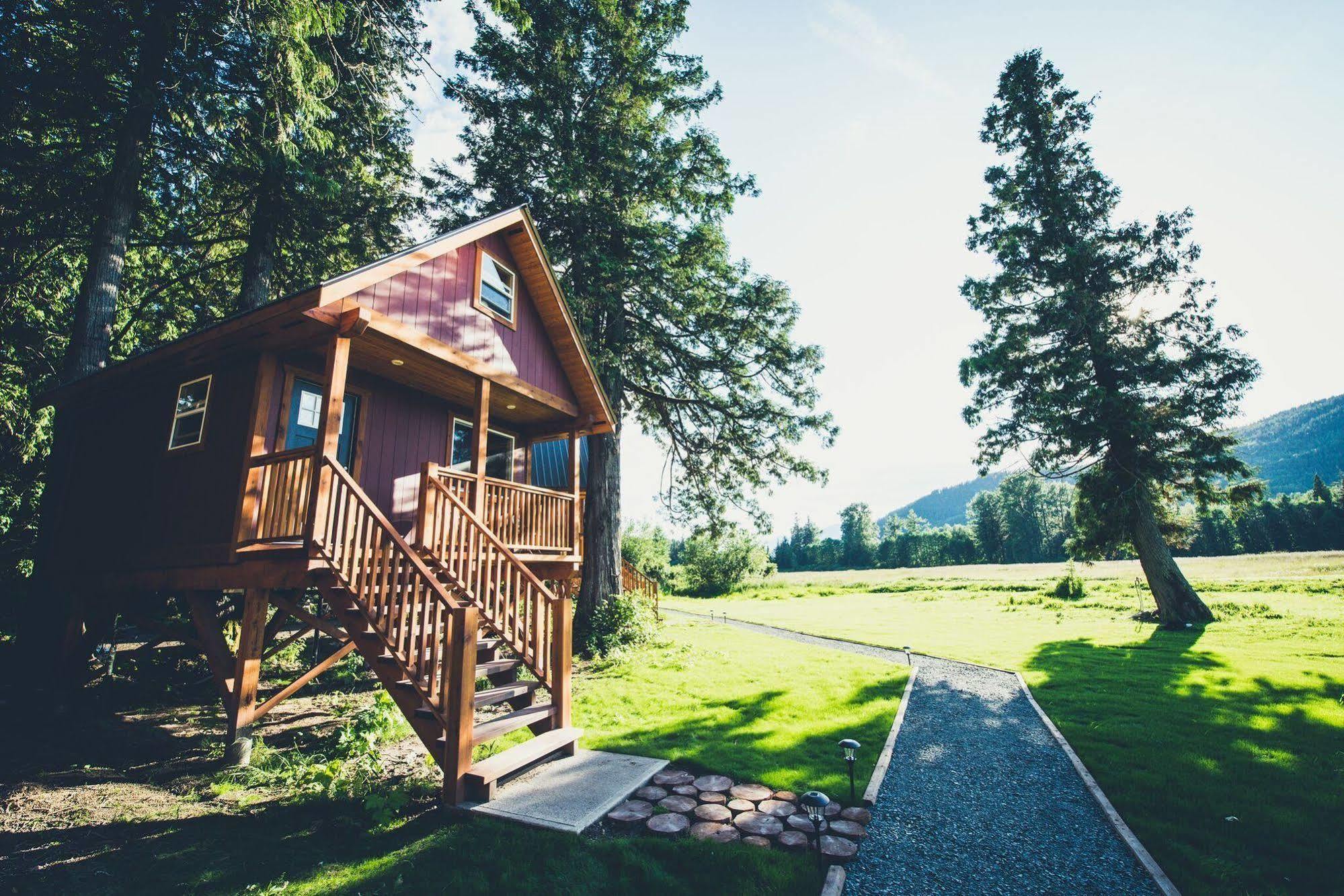 Hidden Acres Farm And Treehouse Resort Terrace Exterior photo
