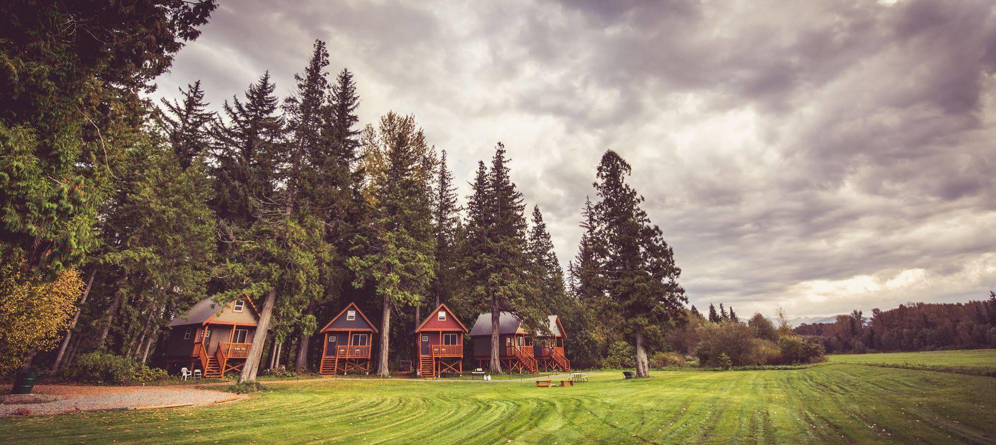 Hidden Acres Farm And Treehouse Resort Terrace Exterior photo